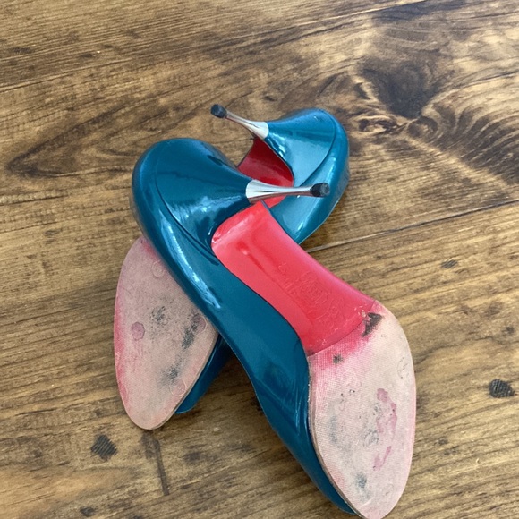 Christian Louboutin Blue Patent Yoyospina 100 Pumps size 40 or a size 9 1/2 - Picture 11 of 12